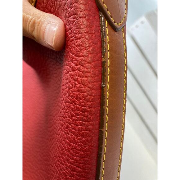 DOONEY & BOURKE, LARGE RED PEBBLED LEATHER SHOULDER BAG - Picture 14 of 16